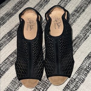 Lifestride Black Peep-Toe cork 3” wedge sandal summer, business casual, casual